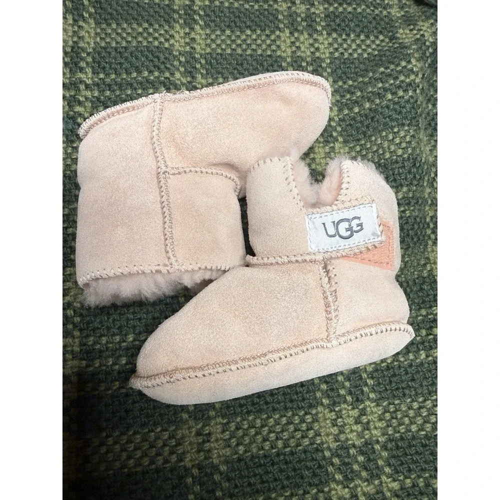 UGG Australia Erin Pink Sheepskin Lined Boots Booties Baby Size 5